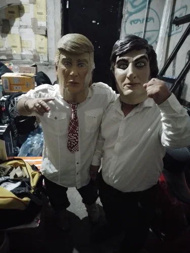 Enano Milei con Trump